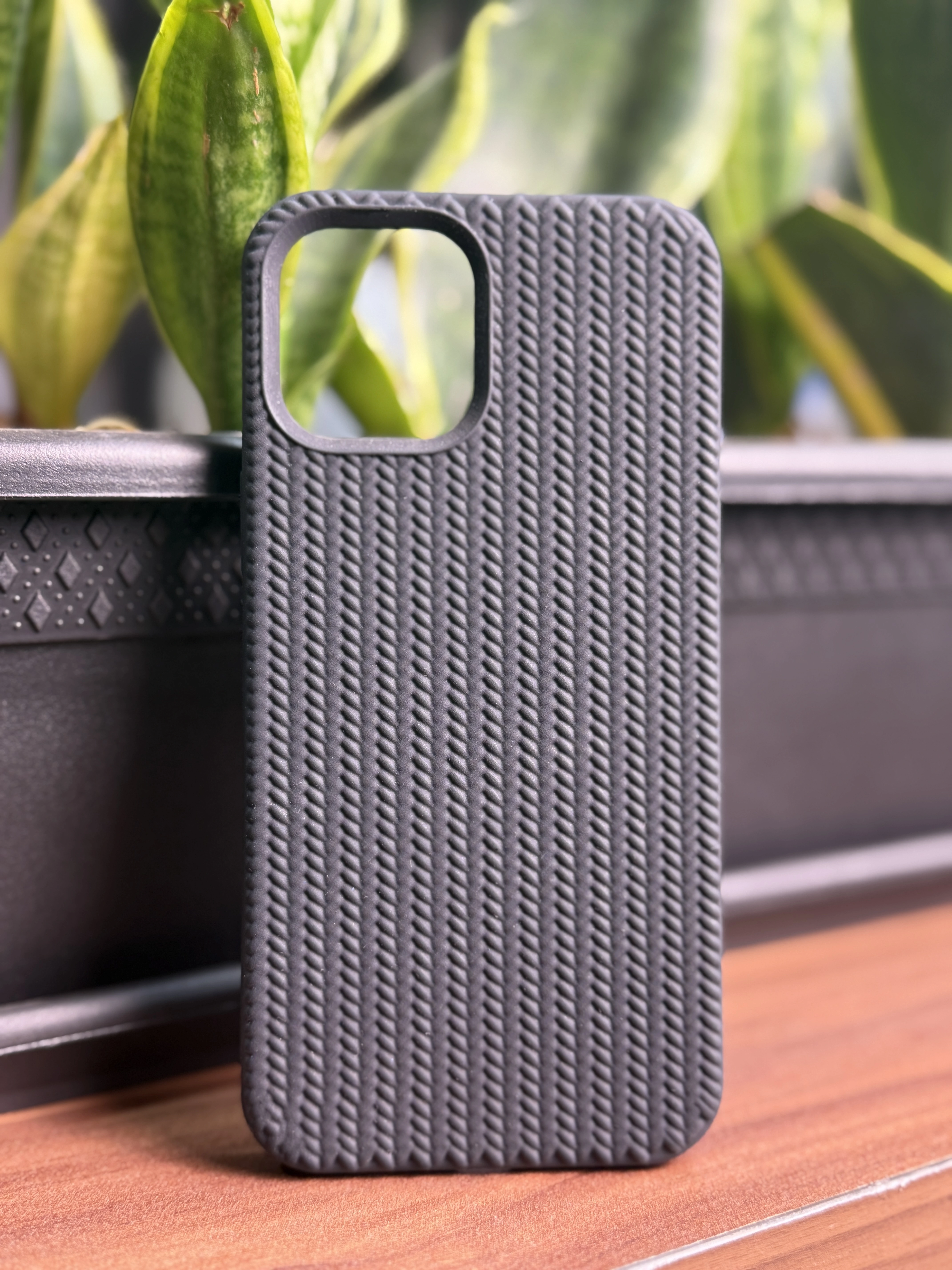 گارد سیلیکونی مدل بافتی مناسب برای گوشی iphone 12 Pro Max